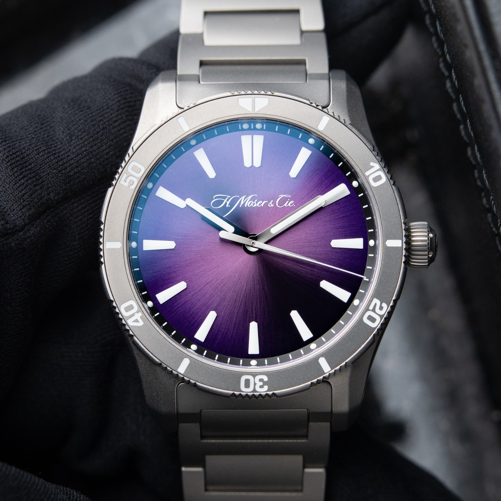 H.Moser & Cie. Pioneer Centre Seconds 11/2025 Limited Purple Mist Titanium Watch