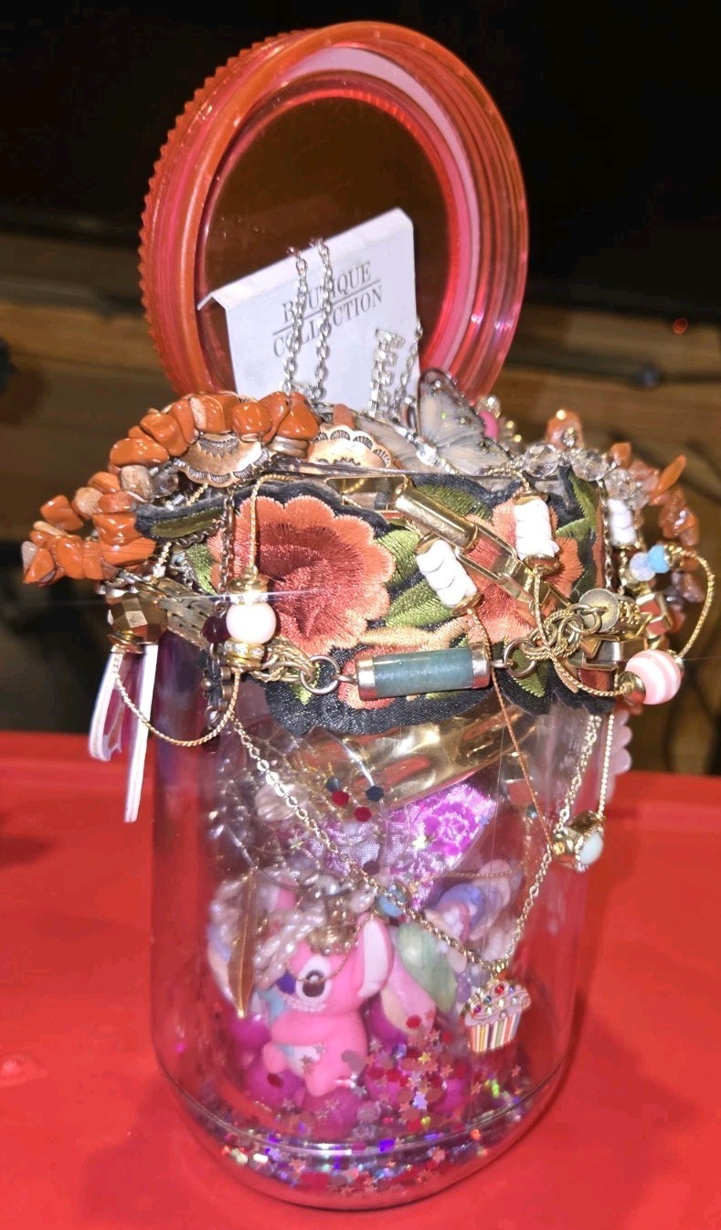 PINK💝PARADISE~MYSTERY JEWELRY JAR~VINTAGE 2 NOW~PACKED FULL/WEARABLE PIECES