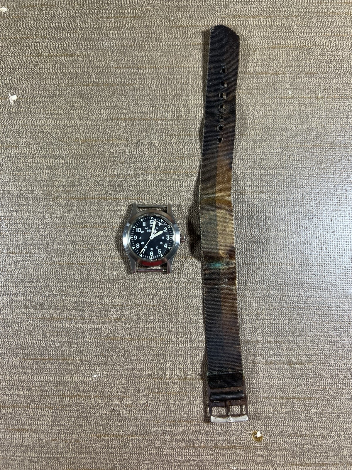 Vintage Benrus MIL-W-46374 Mechanical US Military Watch: As-Is Works But Damaged