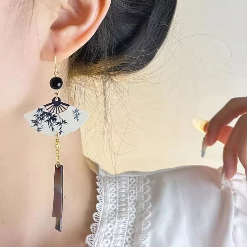 Women’s Black White Fan Tassel Dangle Drop Earrings Hook Fashion Jewelry Gift