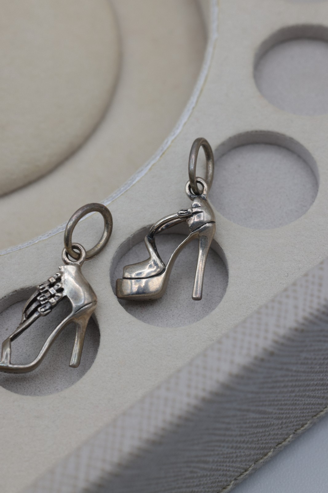 Bella Fascini High Heels Dangle Beads Charms Set Of Four