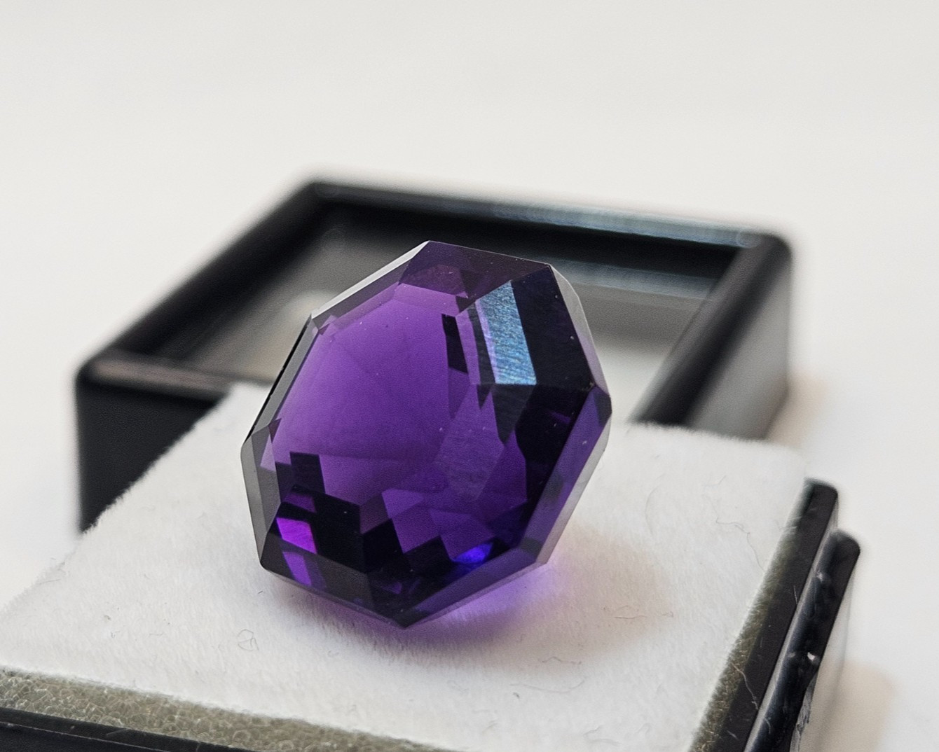 Amethyst 12+ Ct Natural Purple Hexagon Cut Loose Gemstone For Ring & Stud Making