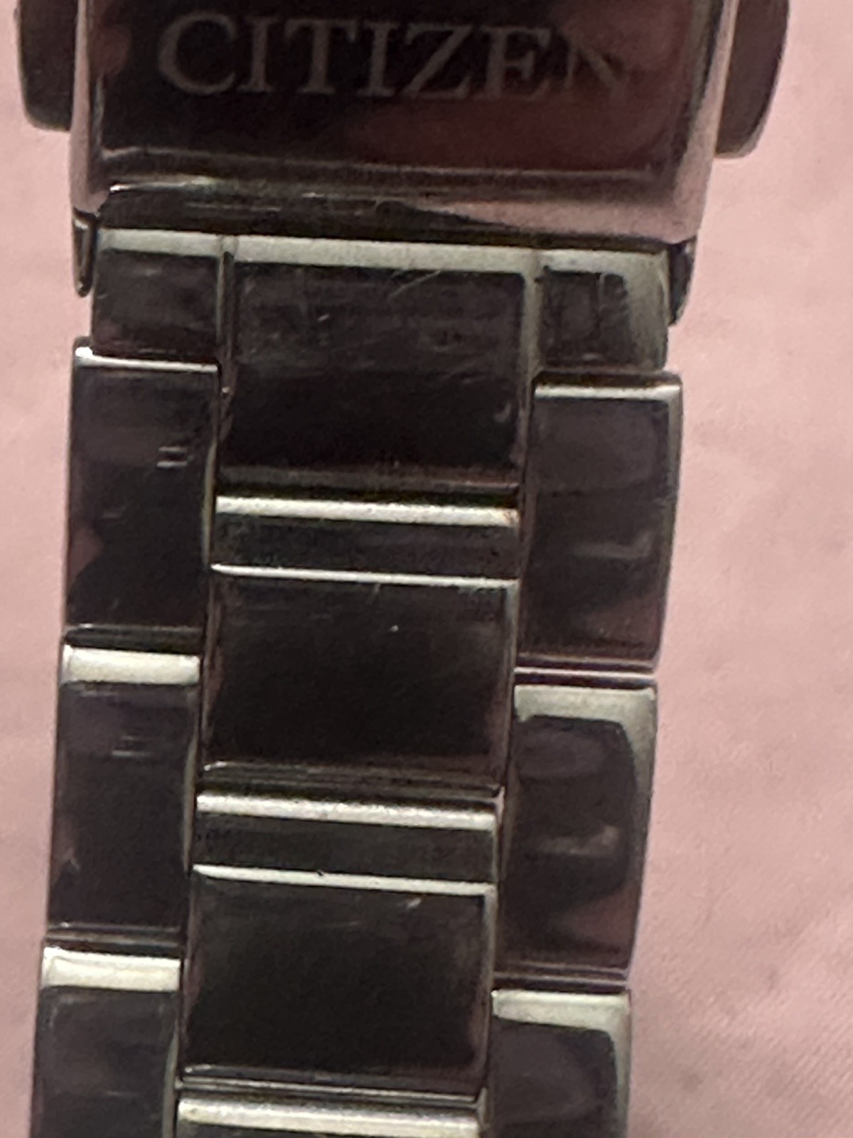 Citizen Women’s With Pink And Clear Accent Crystals Around Bezel . Clean Glass