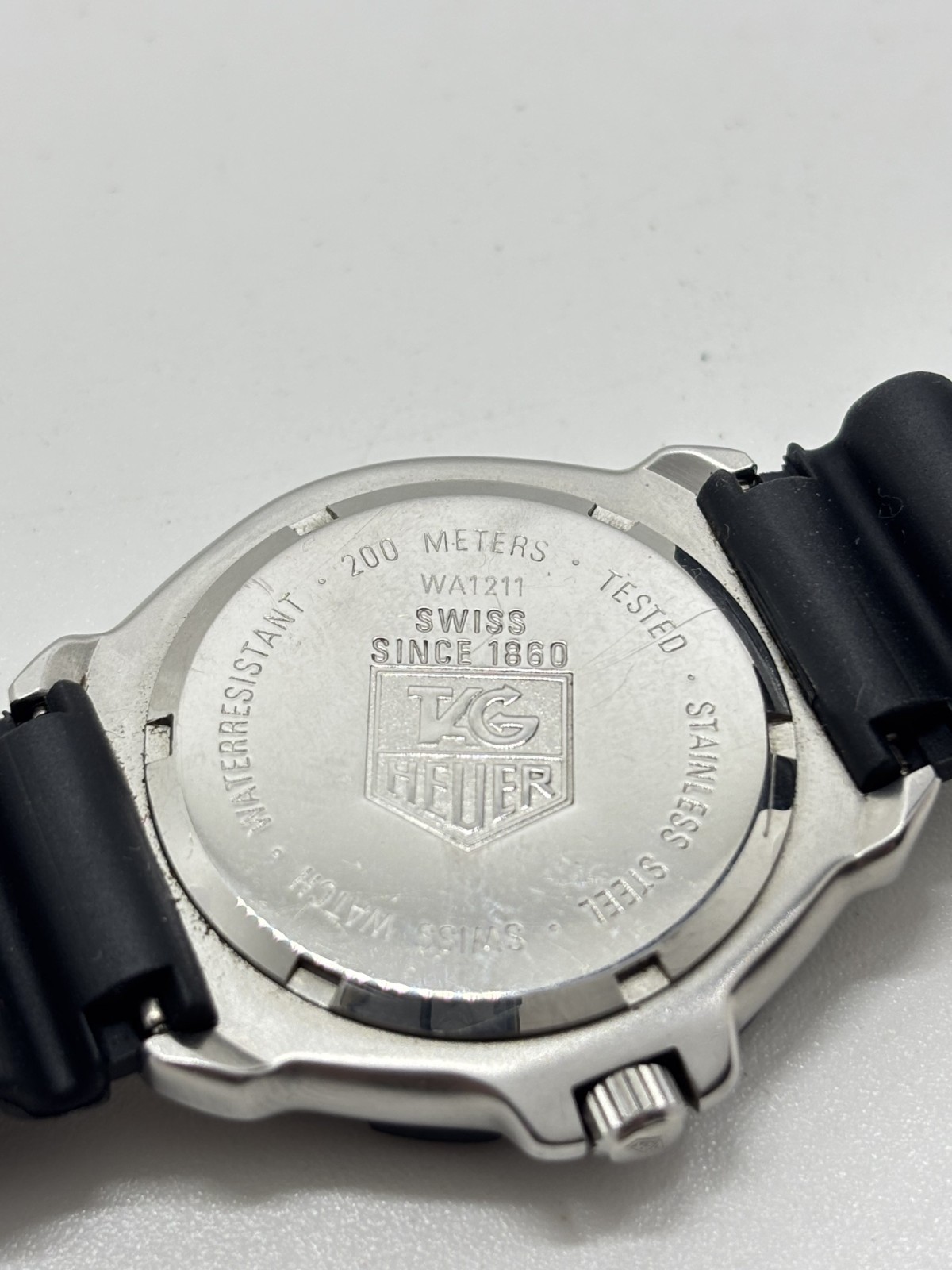 [Near Mint] TAG Heuer Formula 1 WA1211 Cream Dial Date 200m Quartz Watch Used