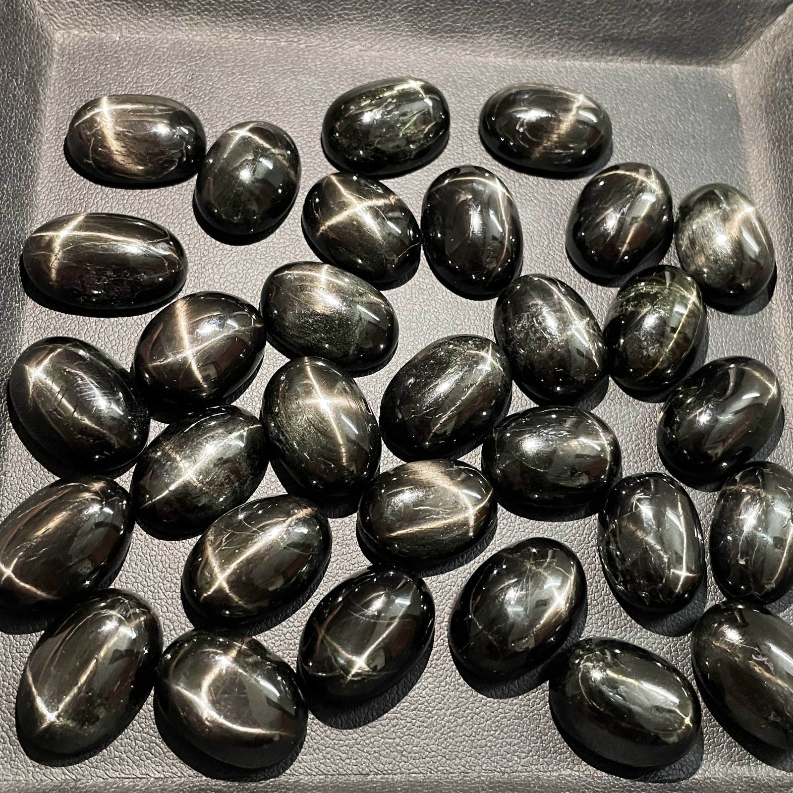 Natural Black Star Diopside Oval Cabochon Gemstone 11 Pcs 14*19-14*20 mm 215 CT