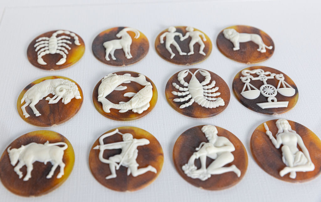 12 VINTAGE New Astrology Birth Signs of Zodiac 44.2 mm Molded Cabochons Cameo