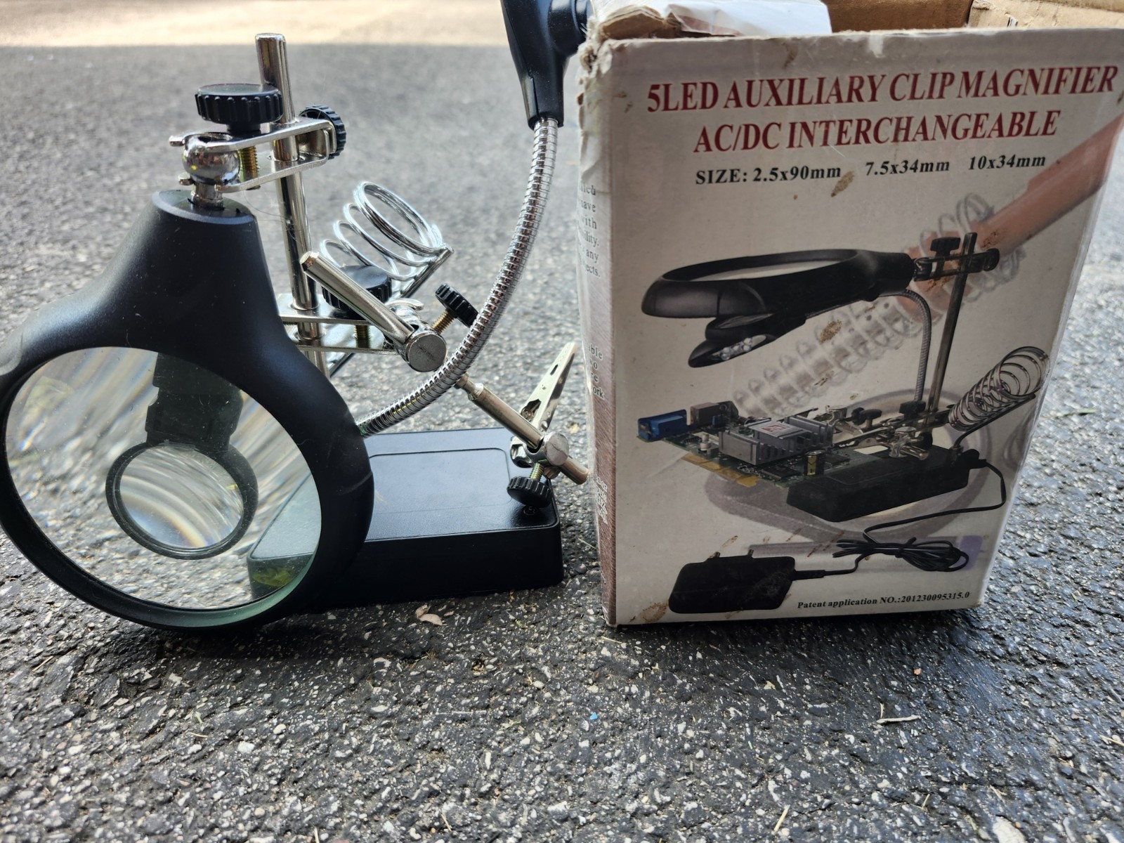 5 LED Clip-On Helping Hands Magnifier Stand for Soldering & Jewelry Black/Silver