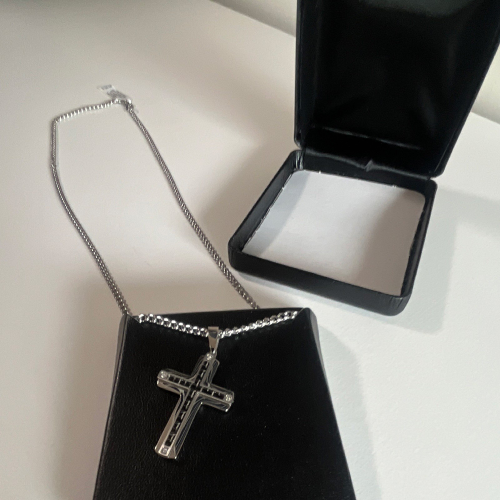 KOHLS Stainless Steel Carbon Fiber Accent Cross Pendant Necklace 24″