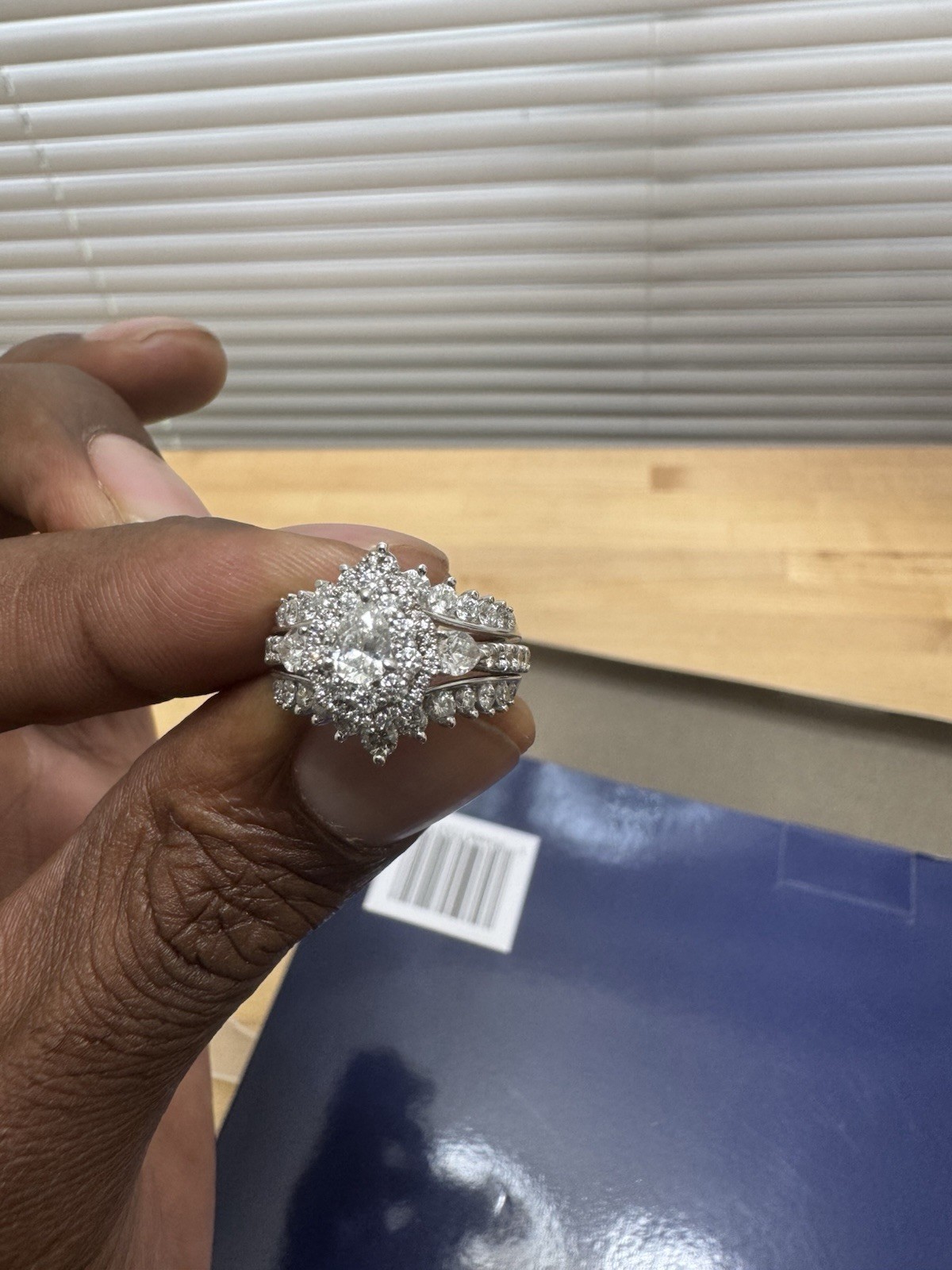 Monique Lhuillier Bliss 18K Gold Pear Diamond Set 1.14ctw Sz 7