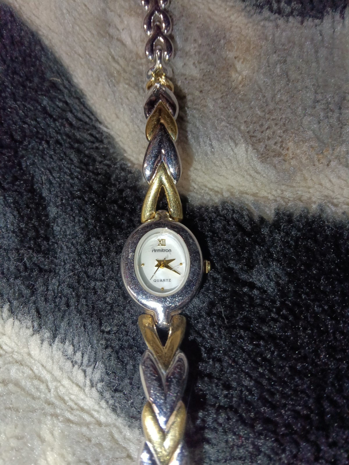 VINTAGE Watch Lot Men’s And Women’s Seiko, Citizen, Pulsar, Etc Gold Silver