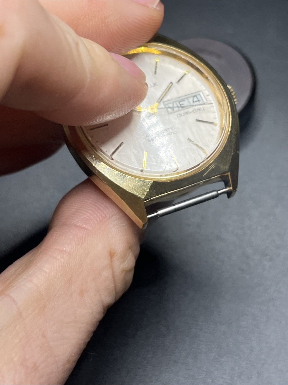 Caravelle Automatic Set-O-Matic Dual Date Wristwatch (015)