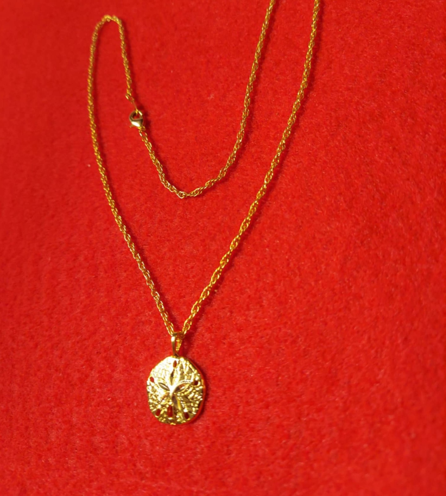 14KT GOLD PLATED SAND DOLLAR CHARM WITH 16-30″ NECKLACE 2033