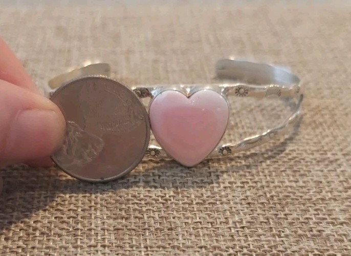 New Sterling Silver & Natural Pink Conch Heart Cuff Bracelet