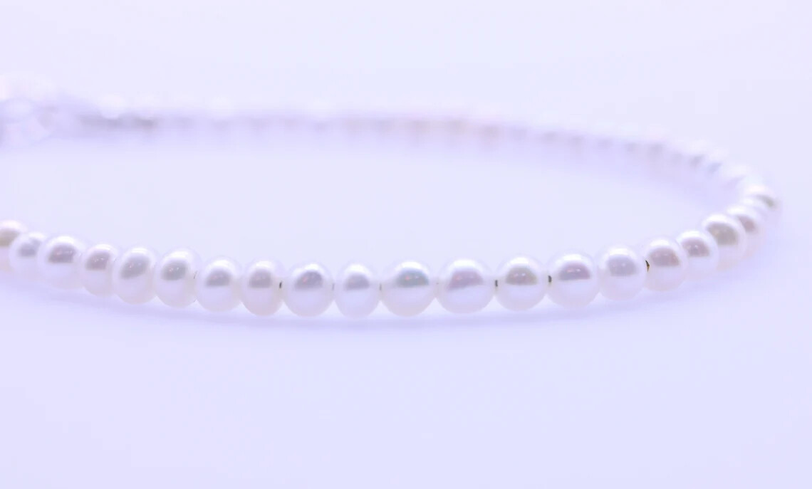 Classic Small Pearl Bracelet, 4mm White Freshwater Pearl Seed Bead Tiny Delicate