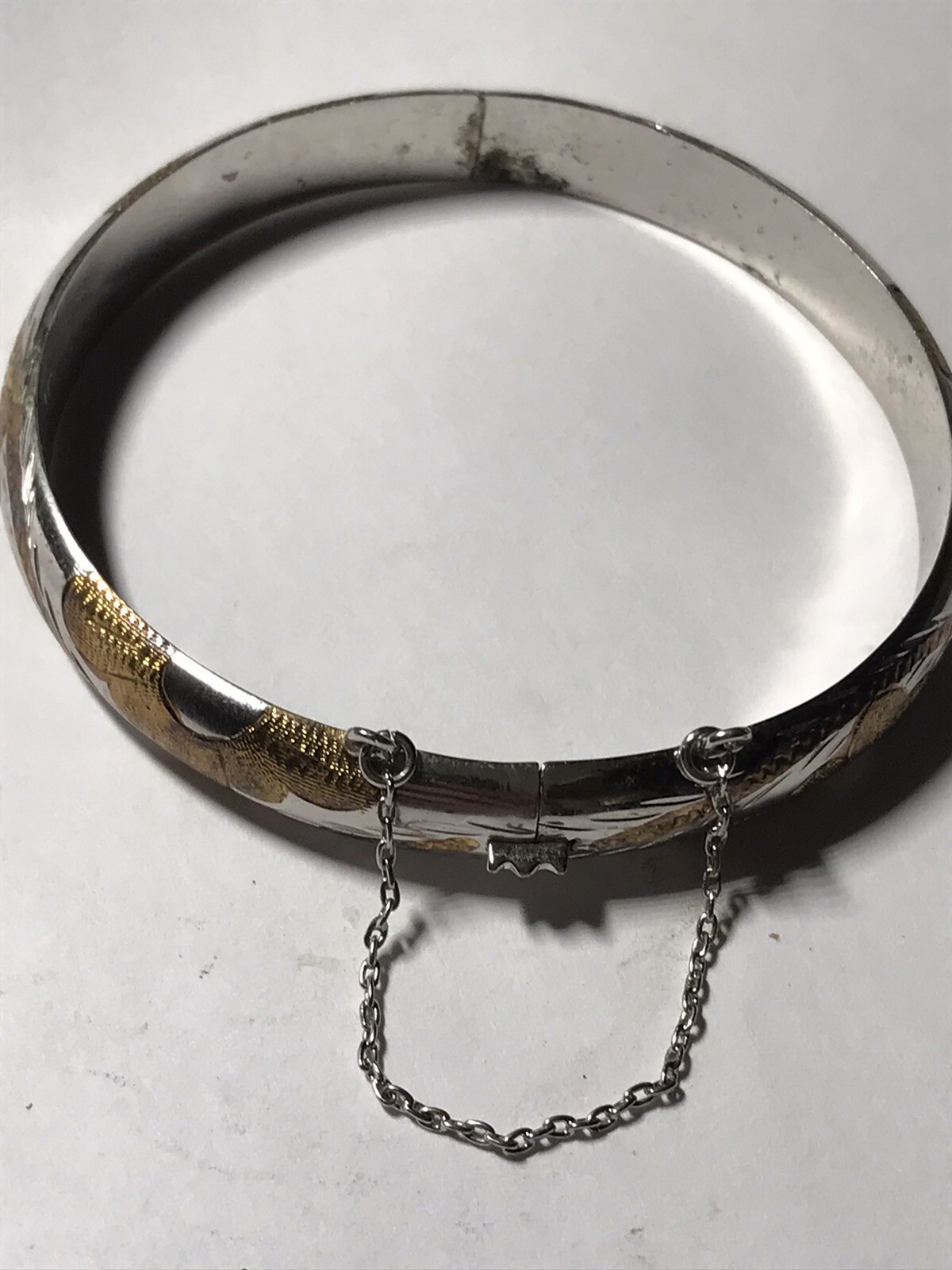 Kids victorian Sterling silver bangle Jewelry With Safety Chain 2.5”