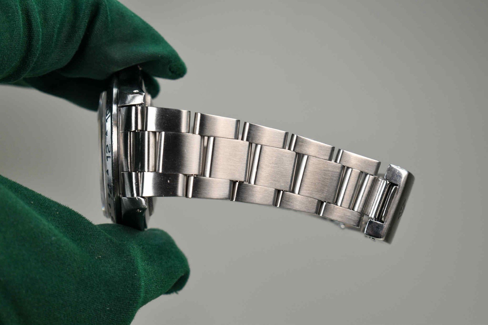 Rolex Explorer 16570 Silver Oyster Bracelet with Silver Bezel With Papers