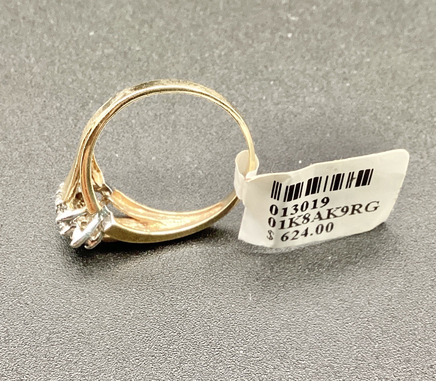 NWT 10 KT Stamped Yellow Gold Women’s 0.15 CTW Cluster Diamond Ring SZ 7.25