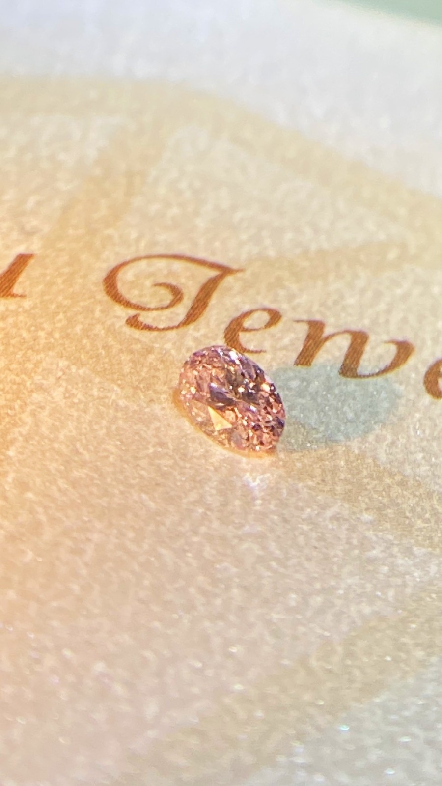 [jerseychou] Natural Fancy pink diamond 0.14 ct , Even, GIA