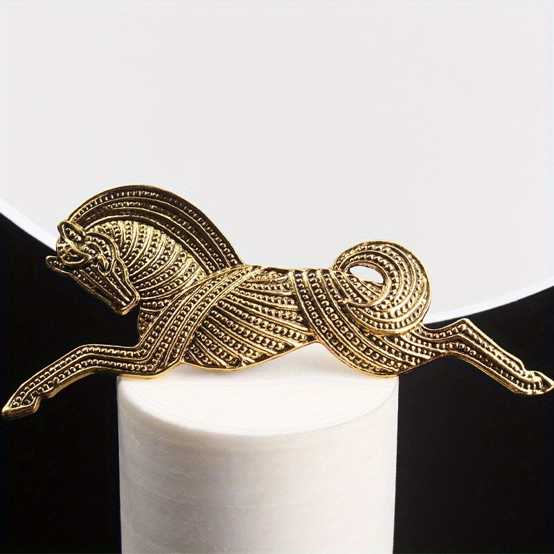 Personality Retro Simple Literary Gold Horse Brooch Women Men Jewelry Gift
