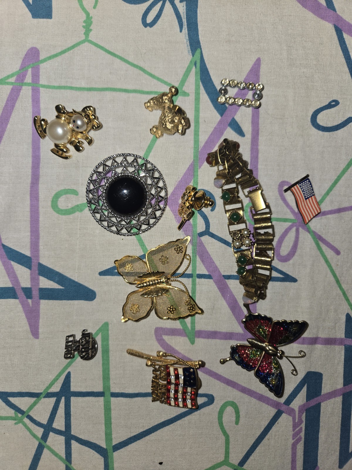 HUGE Avon Vintage Jewelry Lot, Earrings, Pins/Brooch, Necklaces, Bracelet, Rings