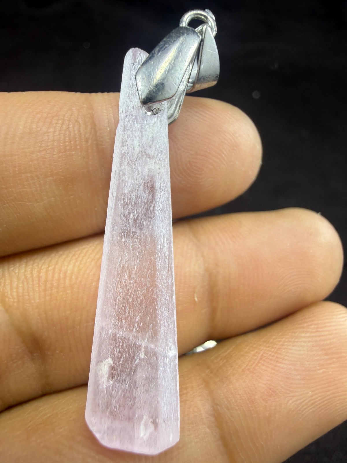 24pcs Natural Kunzite Crystal Point Pendants Bulk Lot Raw Spodumene Stick 114g
