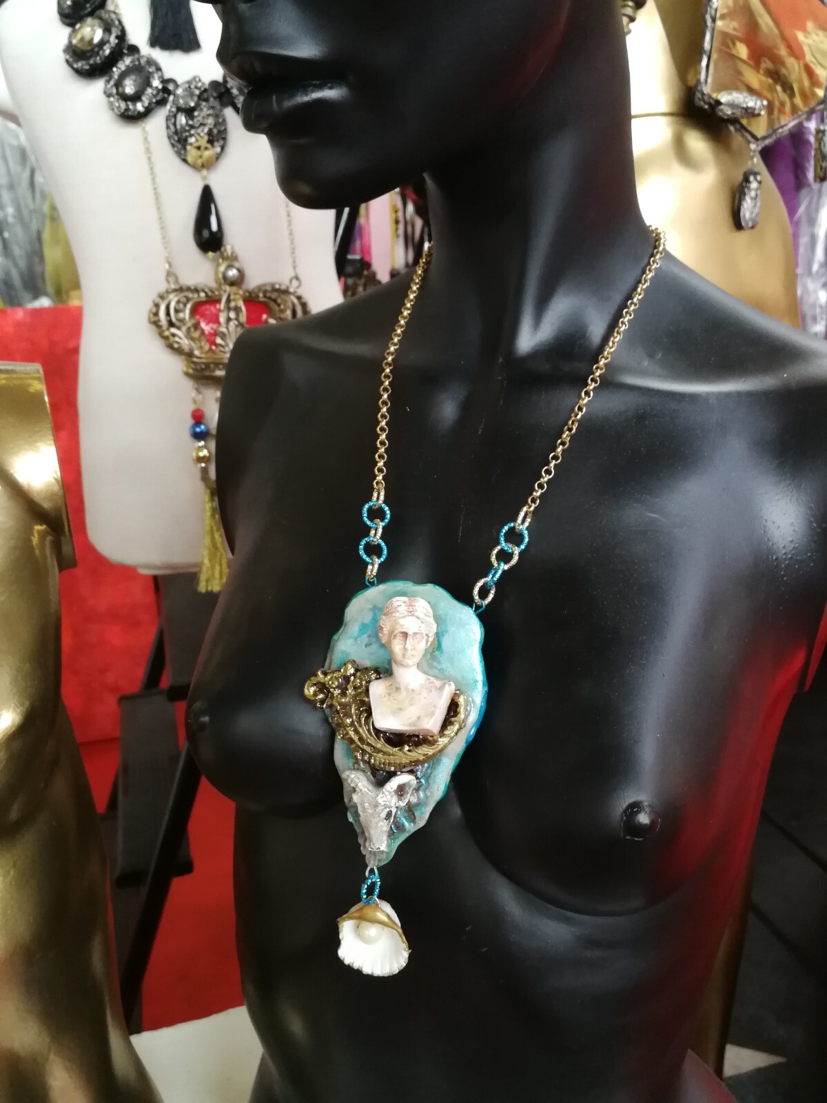 Luxury Jewelry Belle Epoque Art Deco Nouveau Necklace Pendant Woman Shell Animal