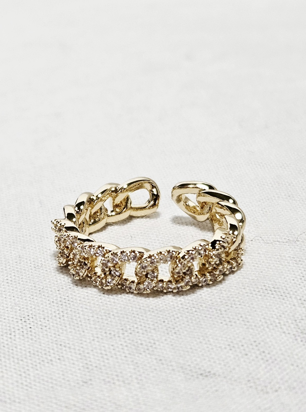 Gold Tone Ring Link Design White Crystals Open In Back Size 6 J15-3610