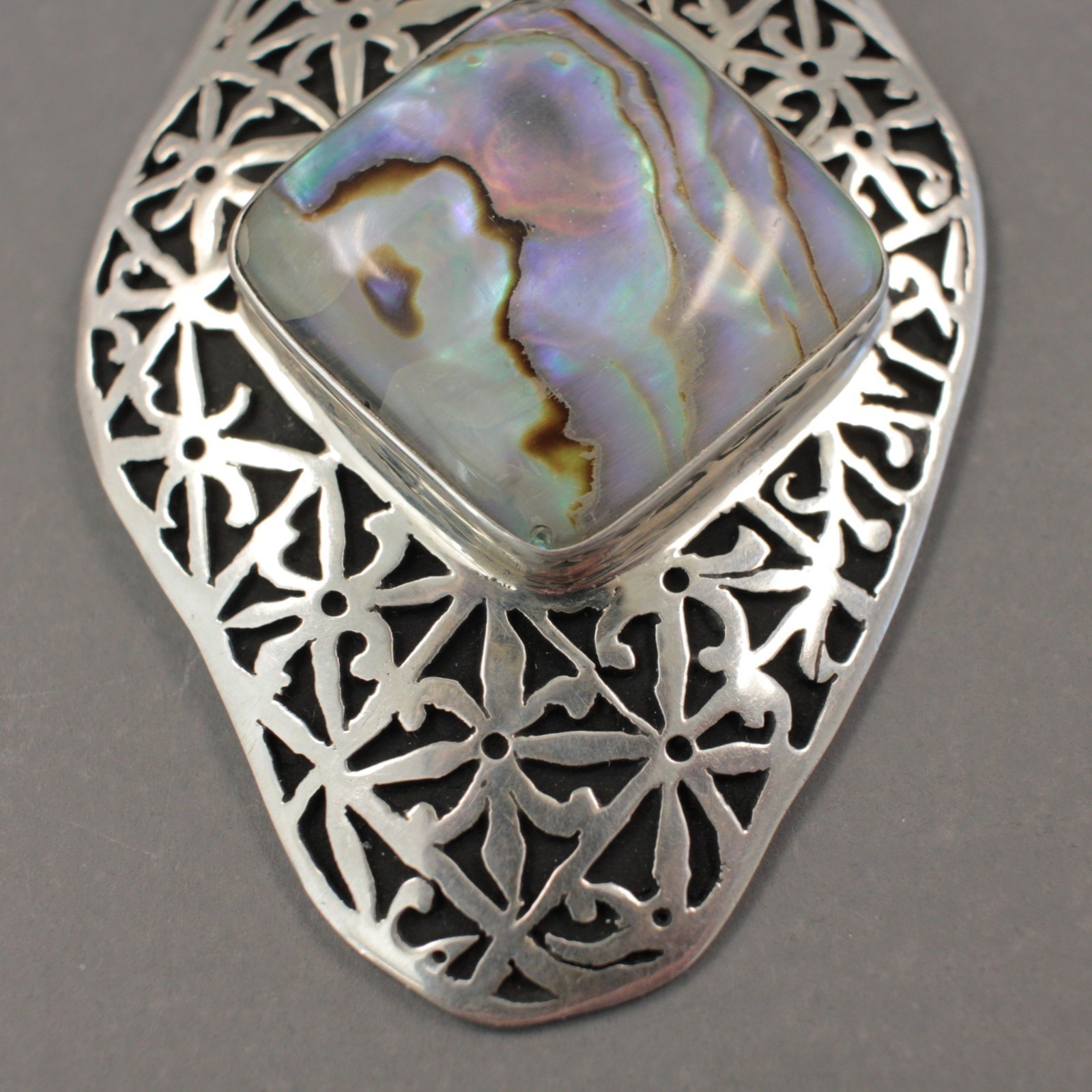 Balinesia Sterling Silver & Paua Shell Pendant with 28″ Borobudur Chain Necklace