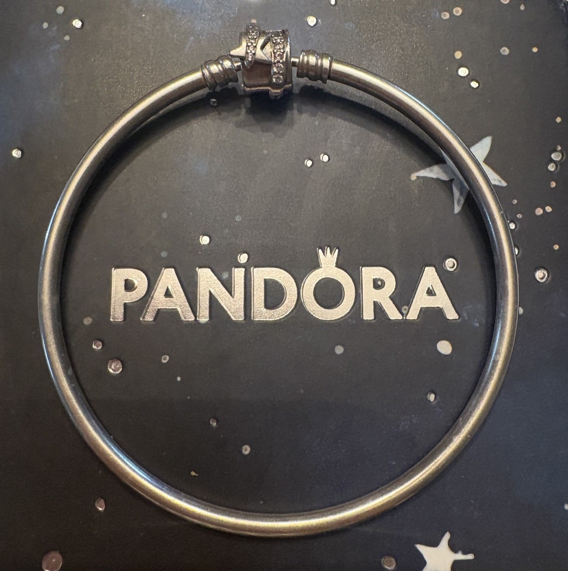 Pandora Moments Limited Edition Shooting Star Bangle Bracelet 7.5 Inches / 19 cm