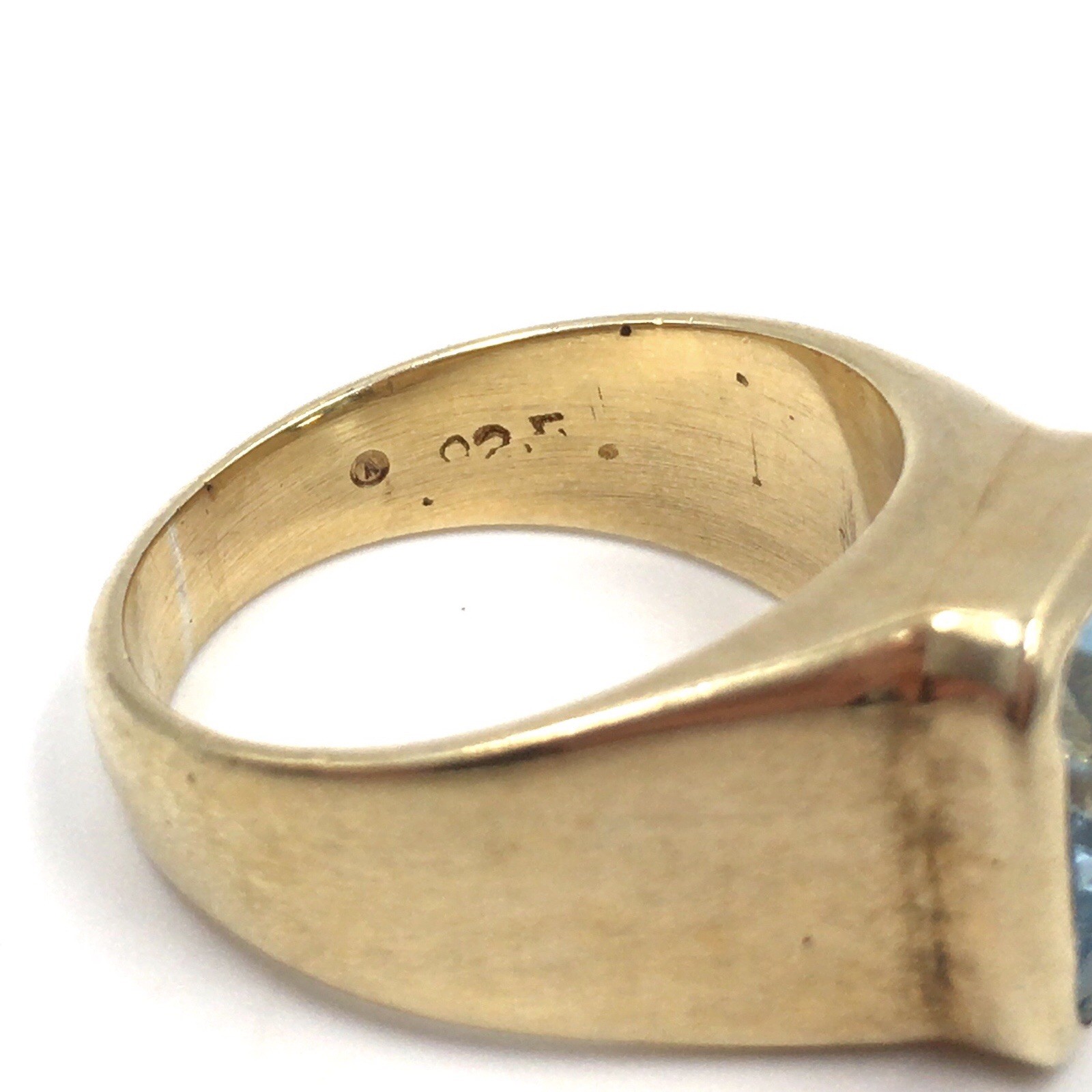 925 Silver Ring Gold Plated 6.53ct Blue Topaz Exclusive Jewellery 20.3mm / 64