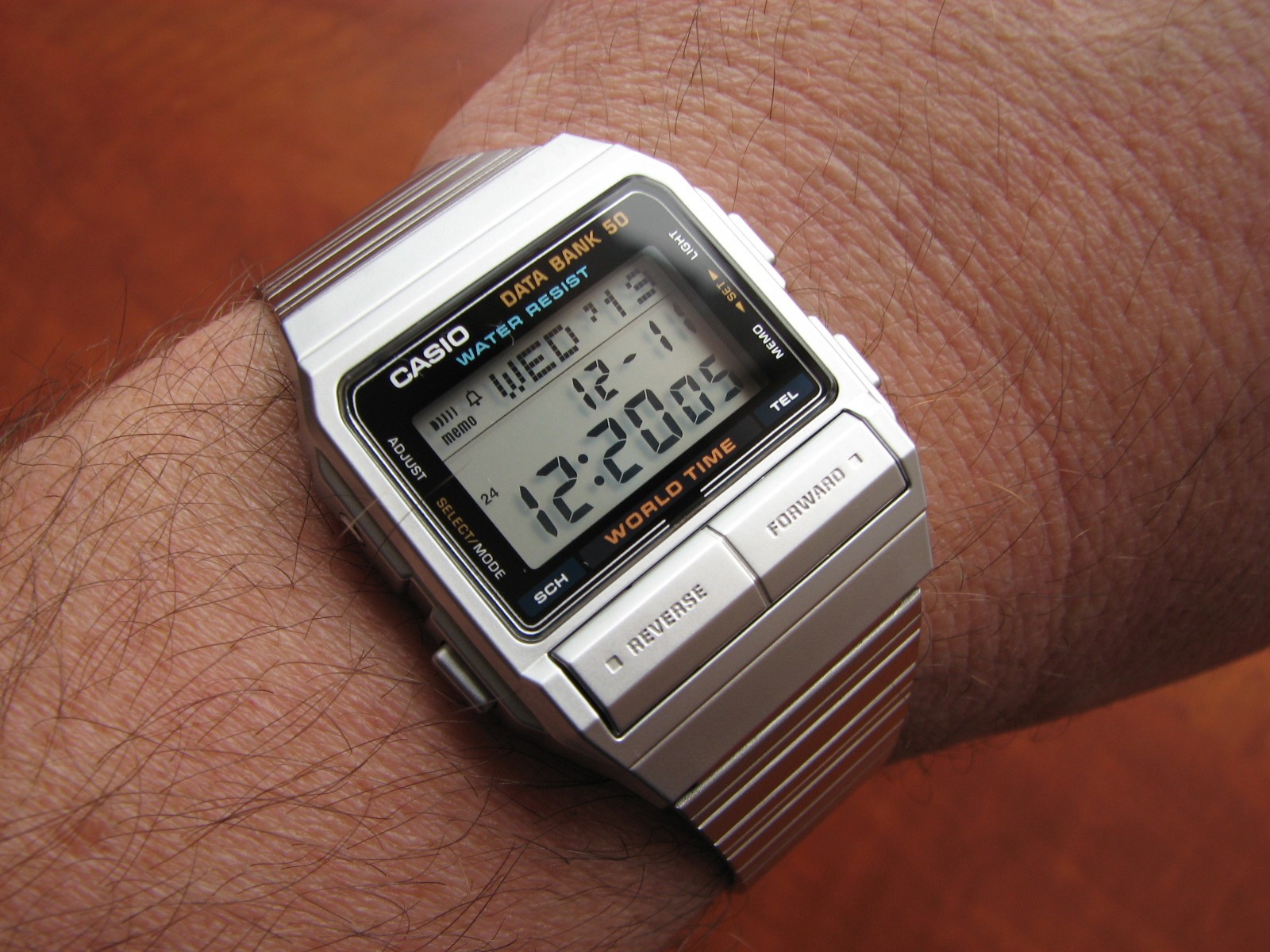BIN! NEW NOS Second edition Casio DB-520 Front Button World-Time Data-Bank watch