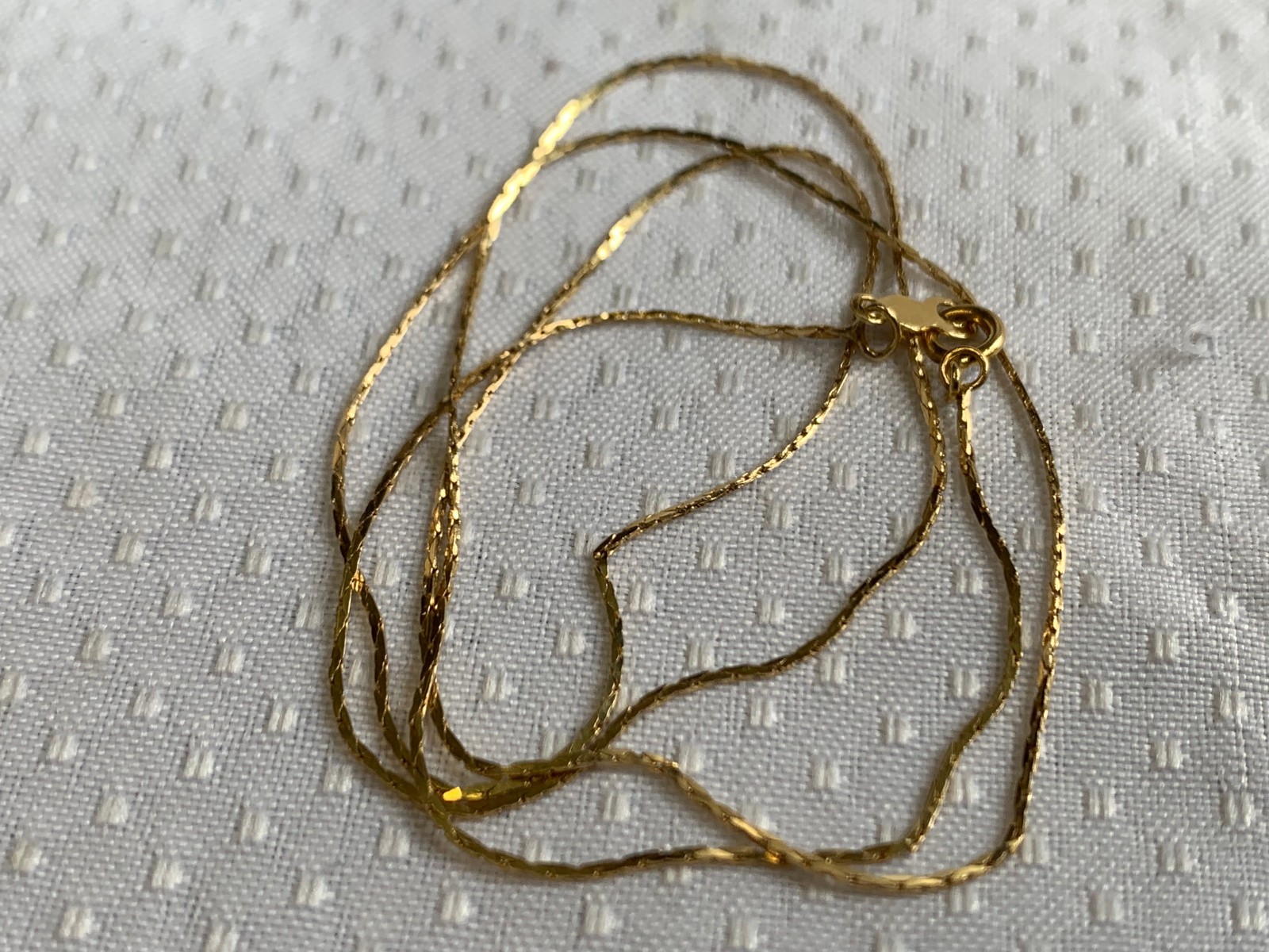 14K Yellow Gold Necklace 1.35g Fine Jewelry 18.5″ Cobra Chain Spring Clasp