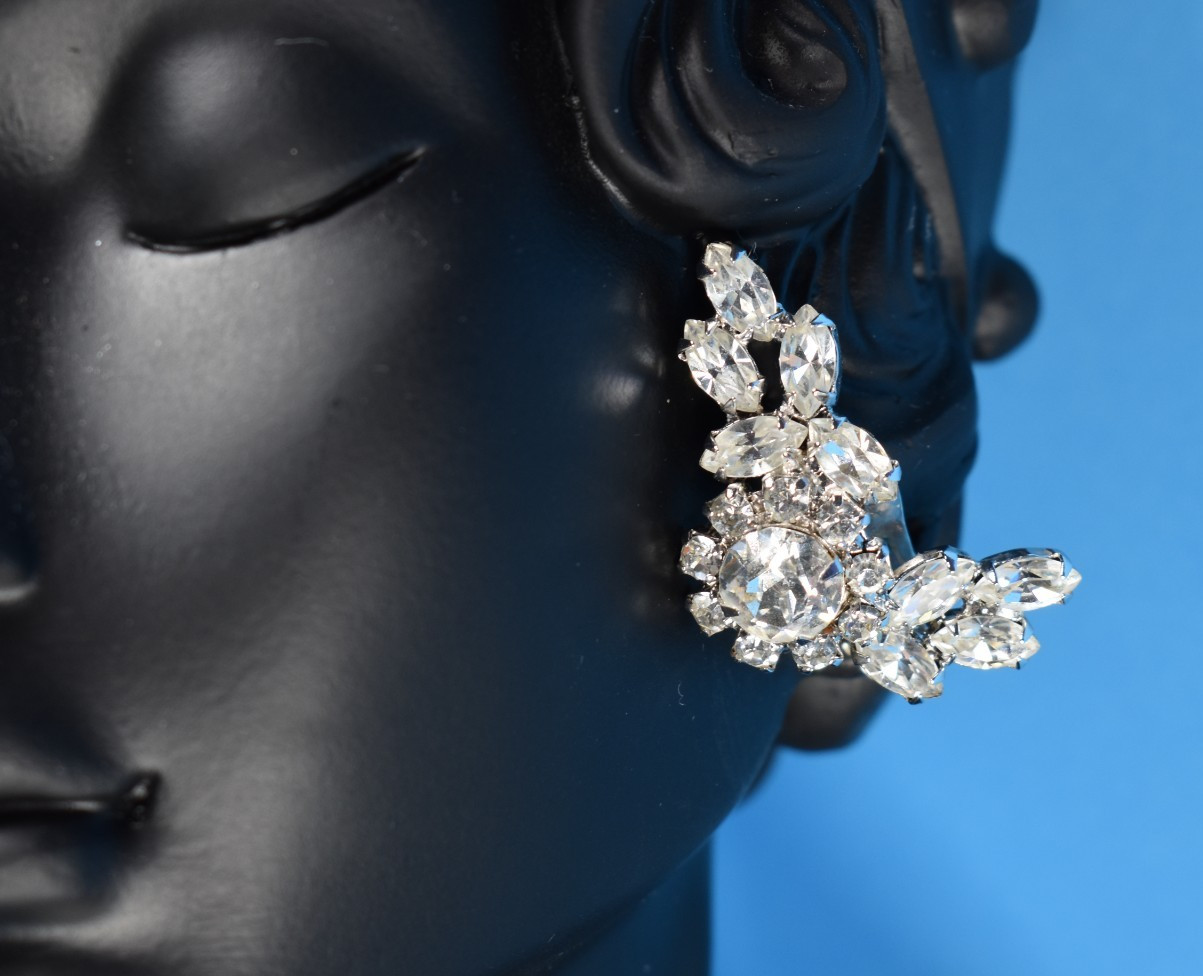 Vintage Quality Bridal Special Occasion Rhinestone Clip-on Earrings 1.5″
