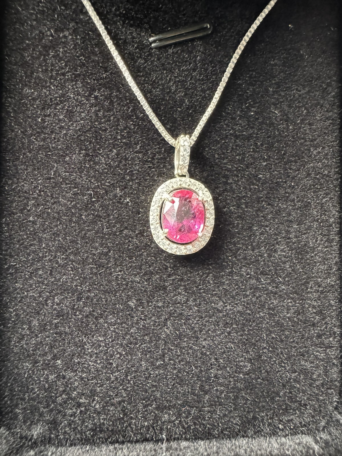 Rich Purple Pink RUBELLITE PENDANT NECKLACE. 0.925 Silver, 1.67 Carat Oval. SI