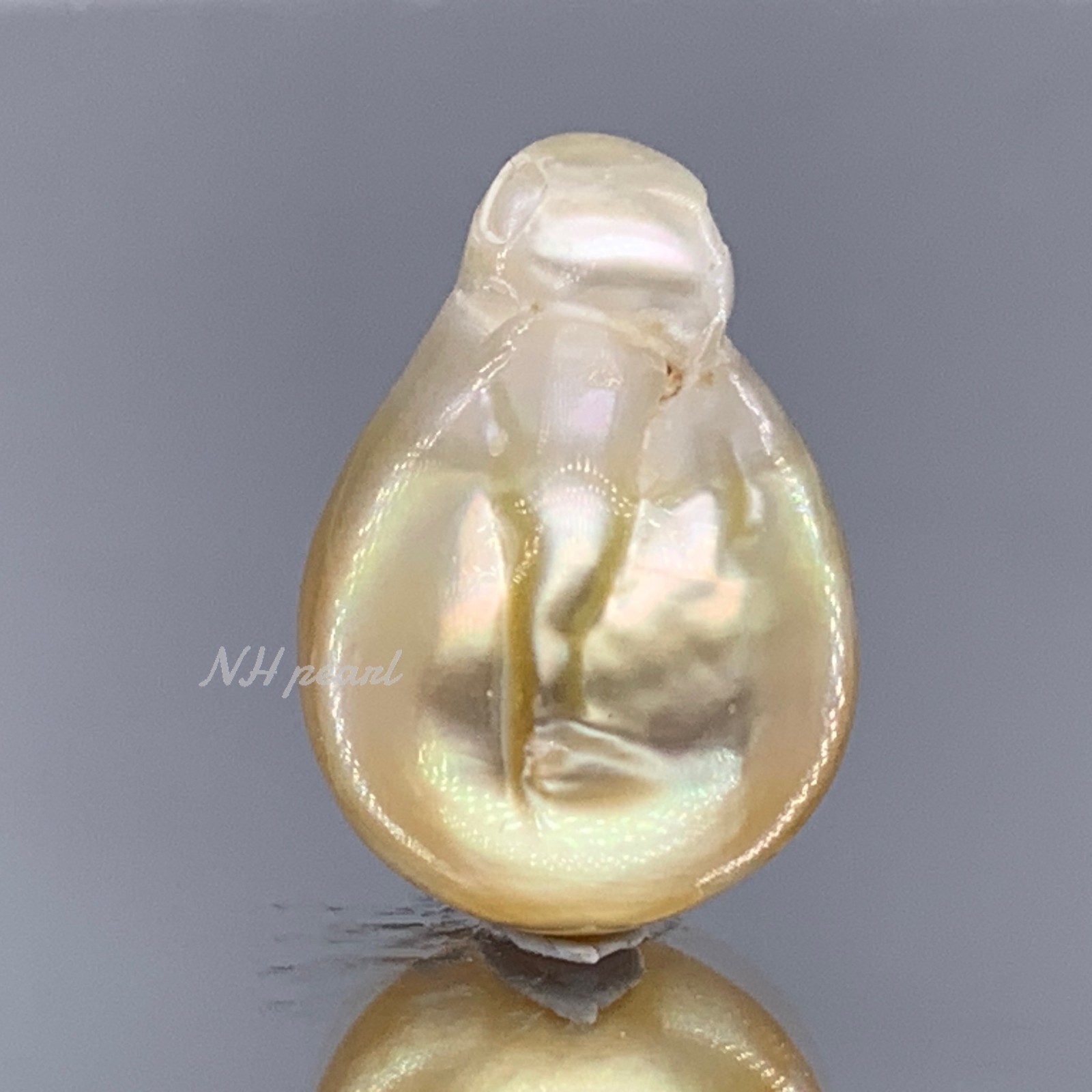 South Sea Pearl Gold Baroque 12.3mm x 17.5mm, 3.47g undrilled