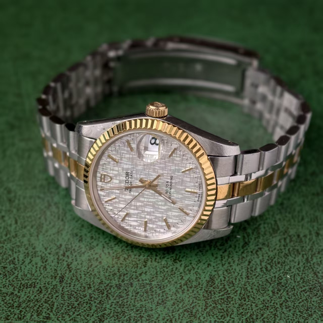 Tudor White Linen Dial Prince Date 74033 Men’s Watch Automatic 34mm