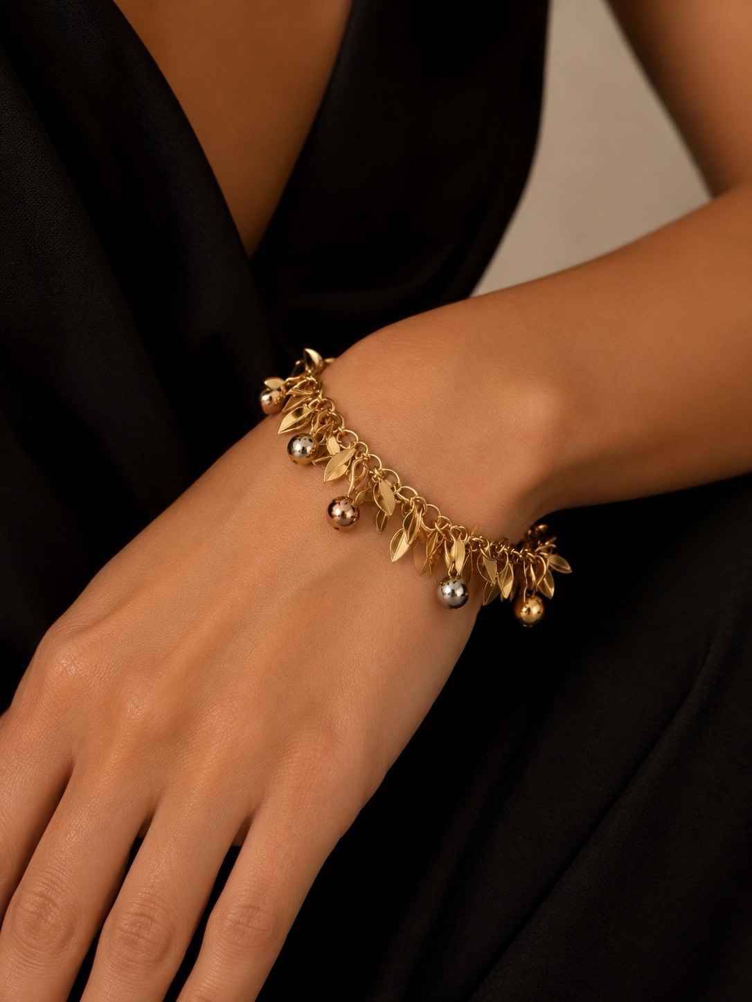 Top quality none tarnish none fade Gold Tone Chain with dangle charm Bracelet