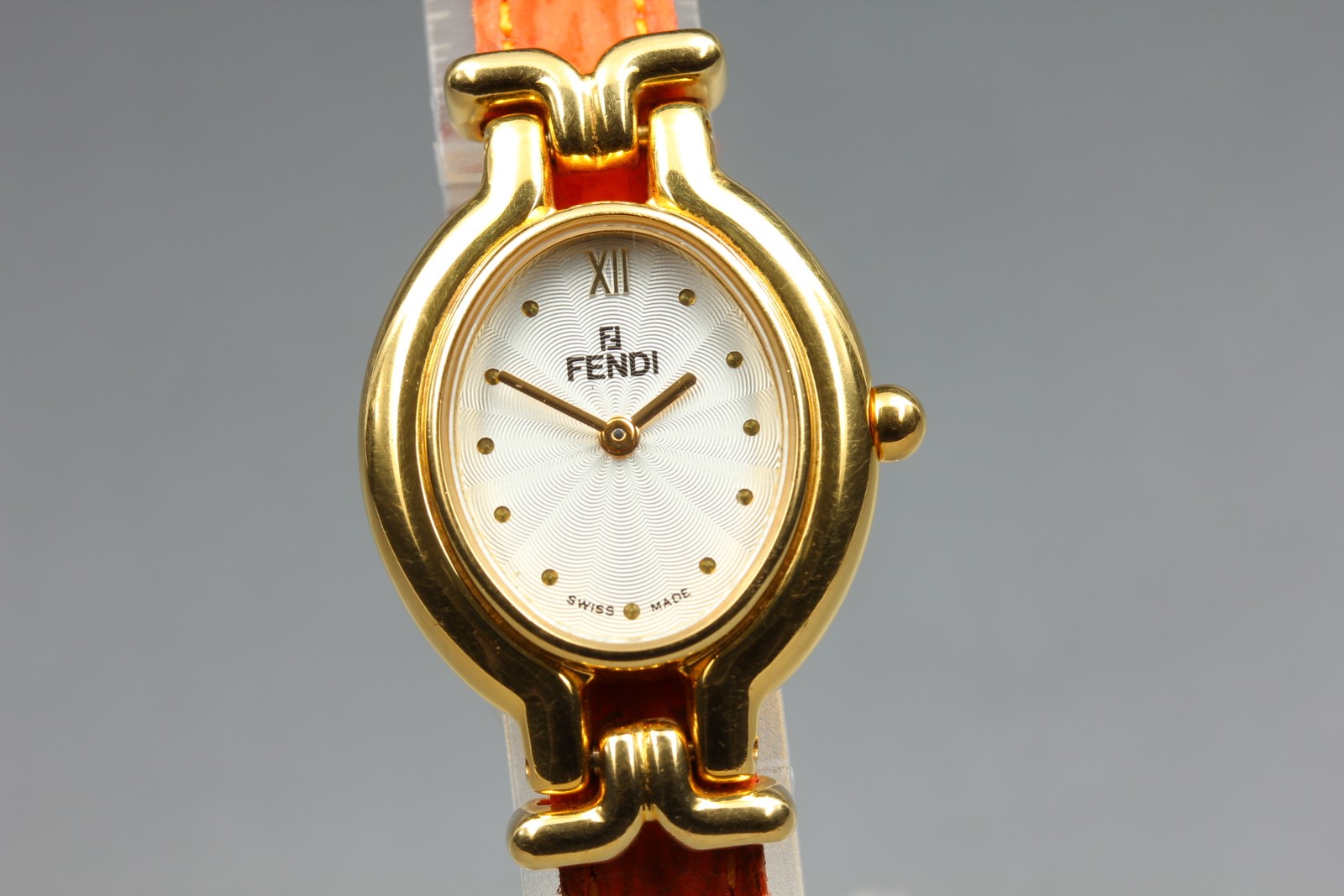 *N MINT w/ Box* FENDI 640L Chameleon 24mm 9 Colors Change Belt Qz Women’s Watch