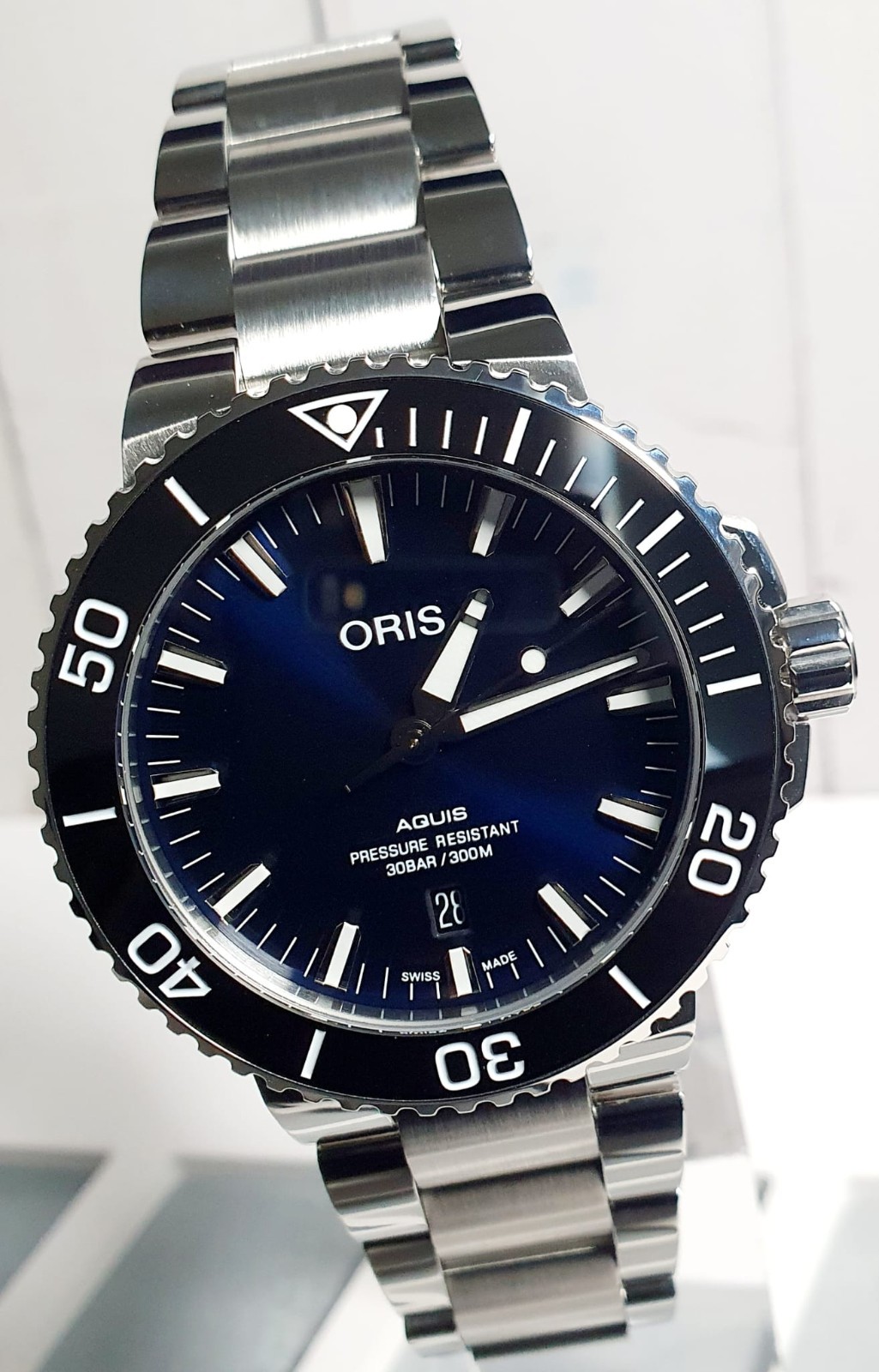 Oris Aquis Blue Dial Men’s Watch – 01 733 7730 4135 07 8 24 05PEB