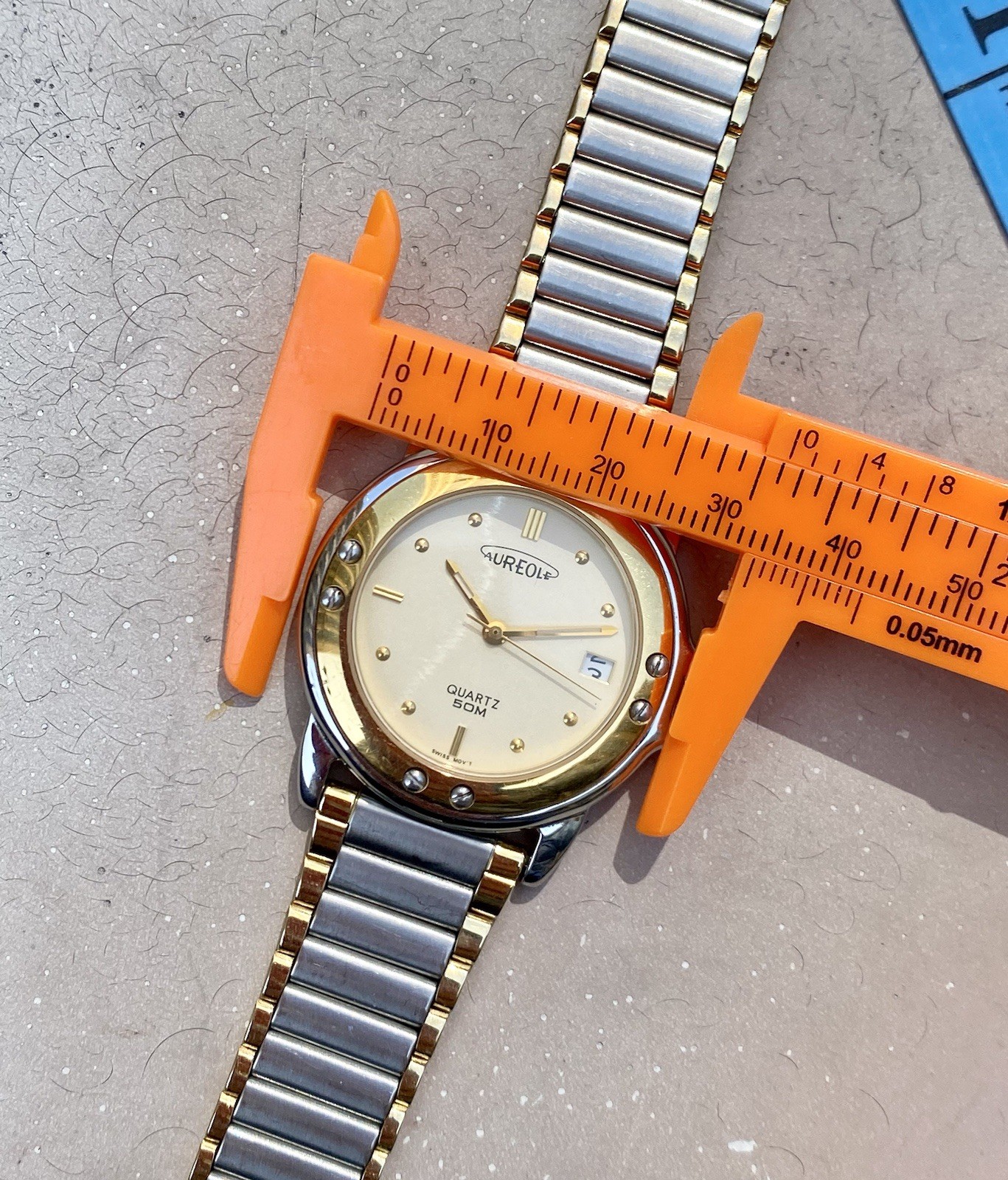 Vintage Aureole Swiss Ronda Quartz Watch 34mm Excellent Condition