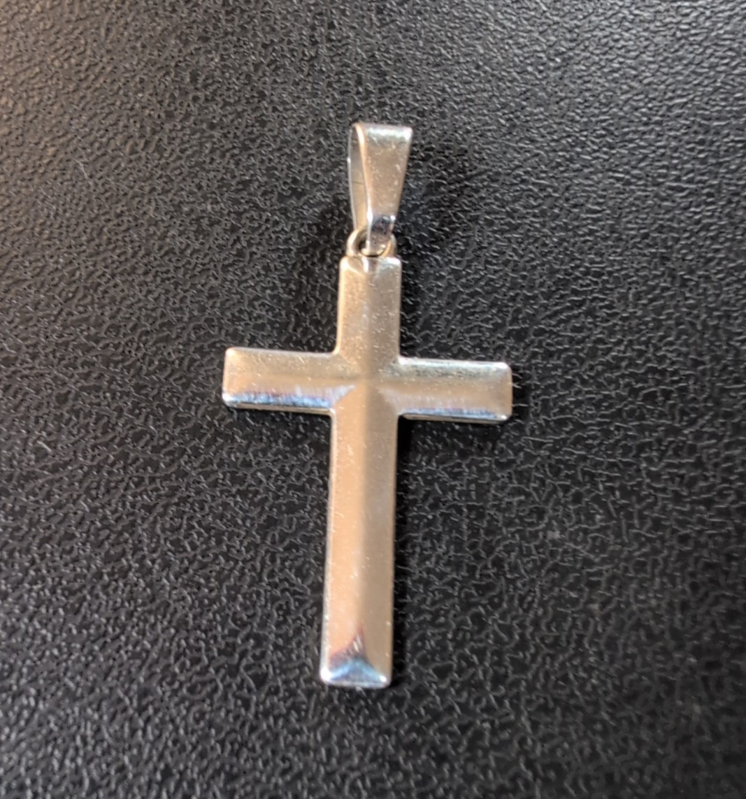 Beveled Cross Pendant Sterling 925 INDIA QG 2.8 grams 1.25″ by .75″