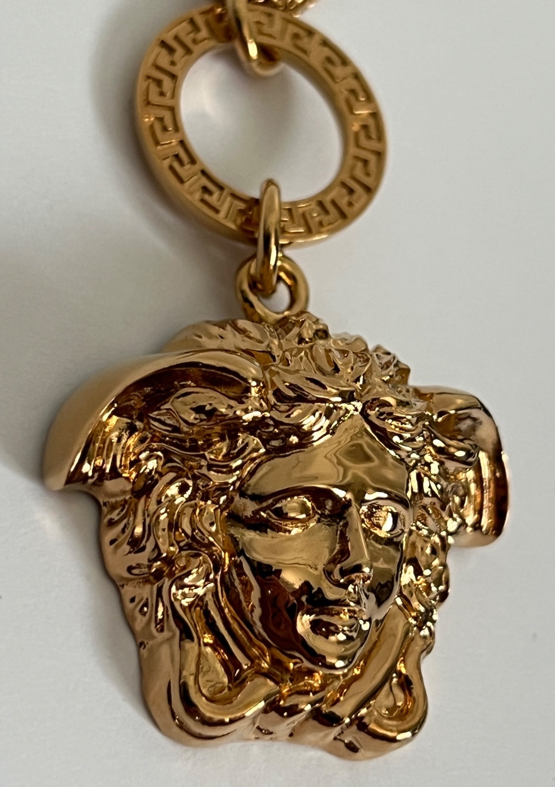 NWT Versace Medusa Head Large 3D Logo Charm Greek Key Gold Chain Bracelet $1295