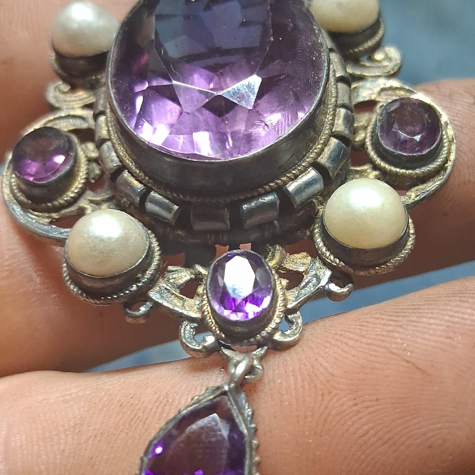 Silver Tone Metal Oval Amethyst & Pearl Bezel Brooch Pin with Dangle Drop