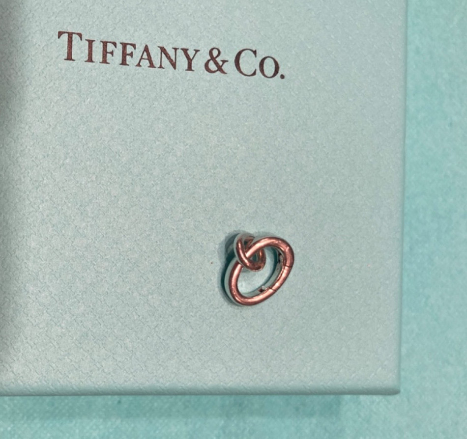 Tiffany Oval Clasping Link Jump Ring Charm or Bracelet Necklace Extender Length