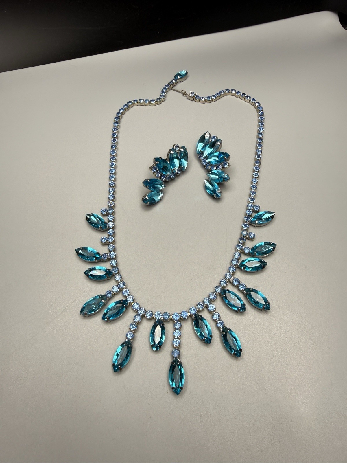Necklace & Clip On Earrings Set Aqua Blue Rhinestone Fringe Style VTG 17” 50-60s