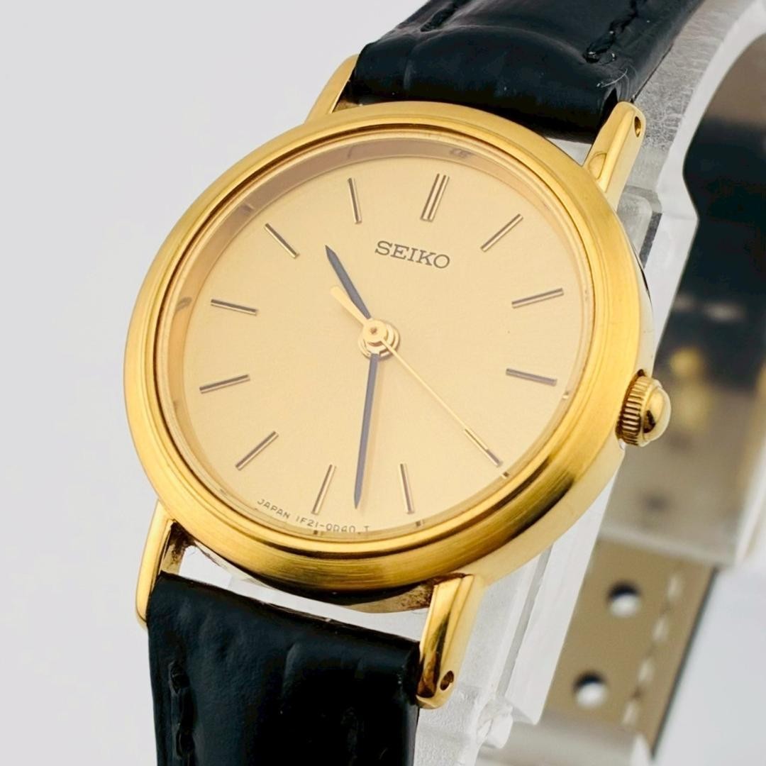 [Excellent Condition/Battery Replaced] SEIKO Women’s Watch with New Strap 1F