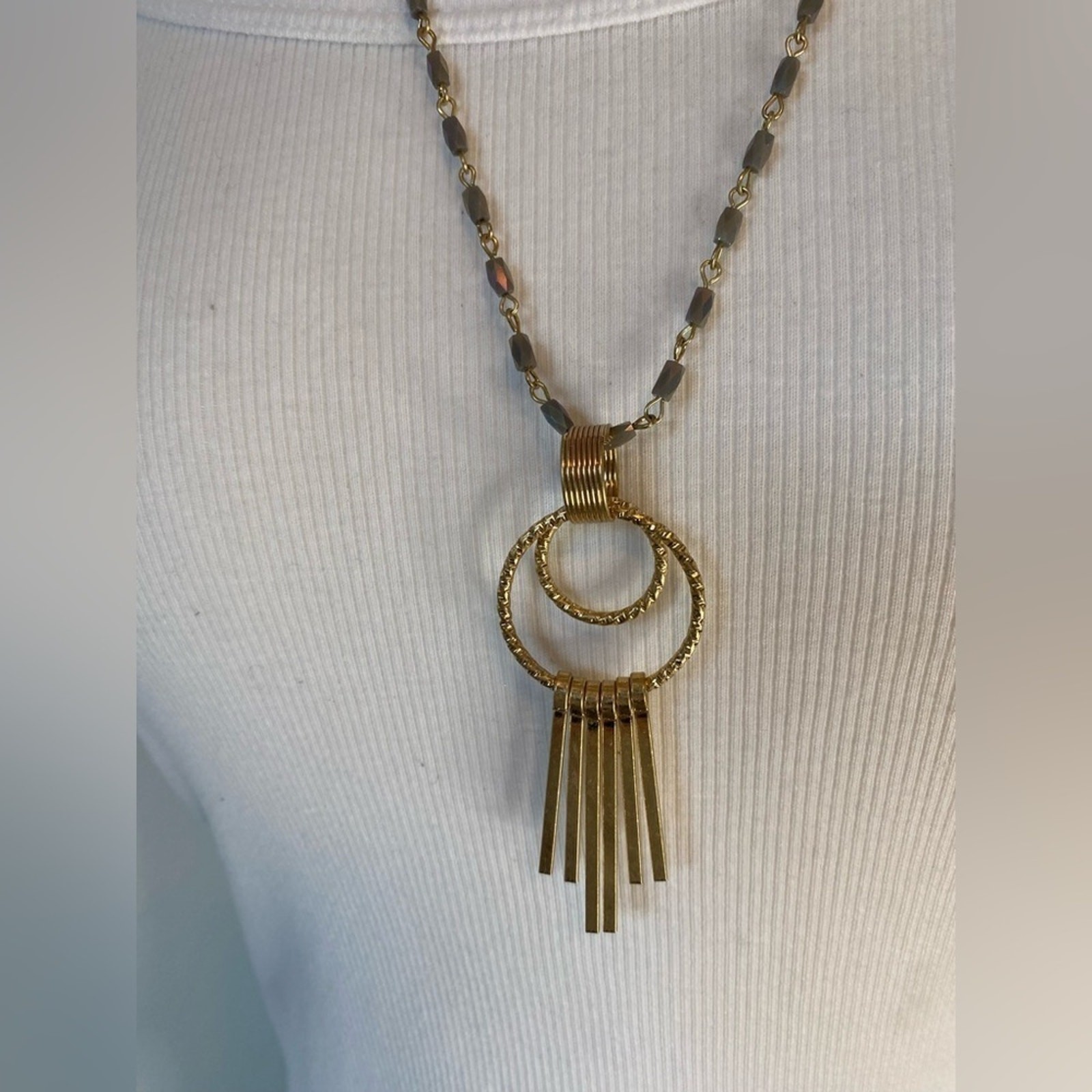 Plunder Women’s Lilac Iridescent Beaded Gold Chain Pendant Necklace Simple Basic