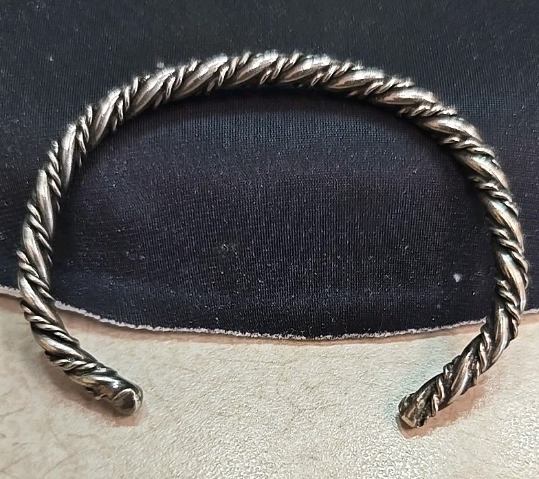 VINTAGE SOUTHWEST N A STERLING TWISTED CUFF