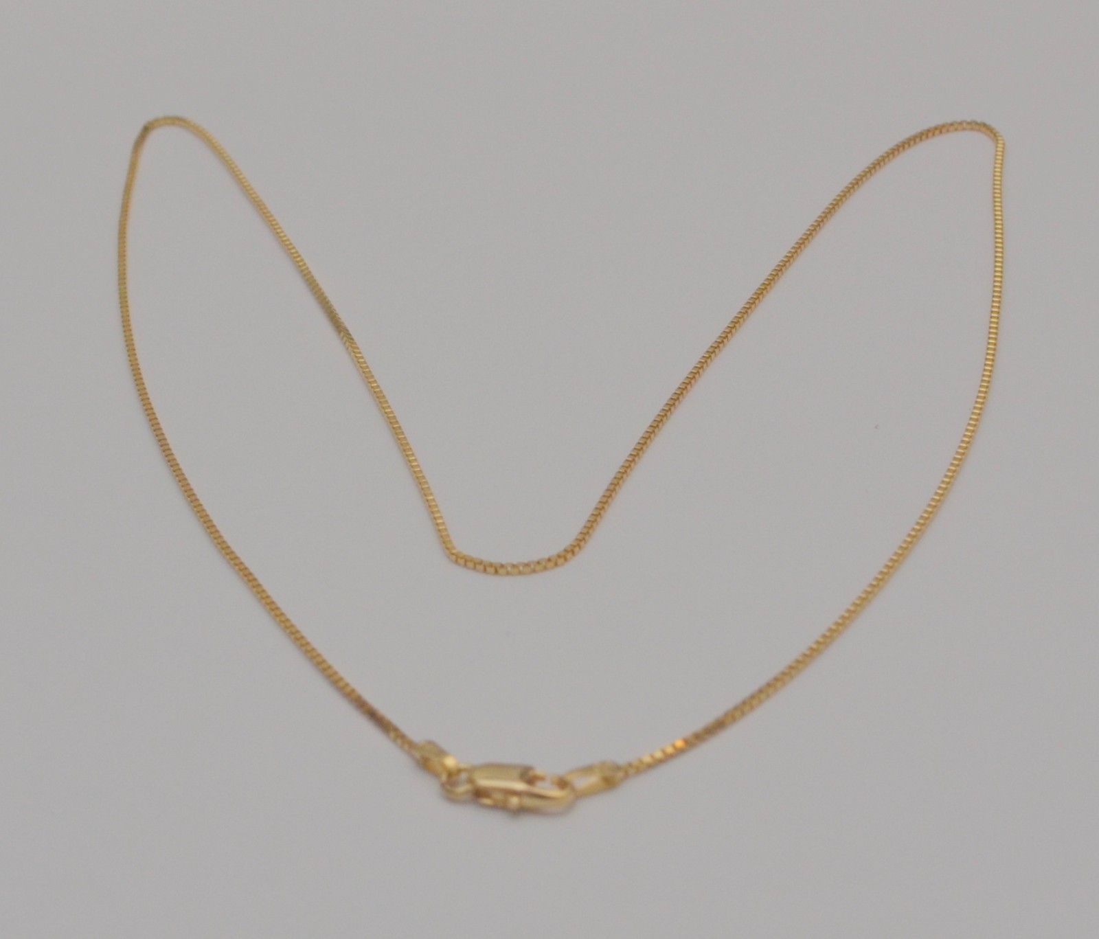 14K Yellow Gold Box Chain Necklace 18″ 0.9mm Lobster Clasp C1