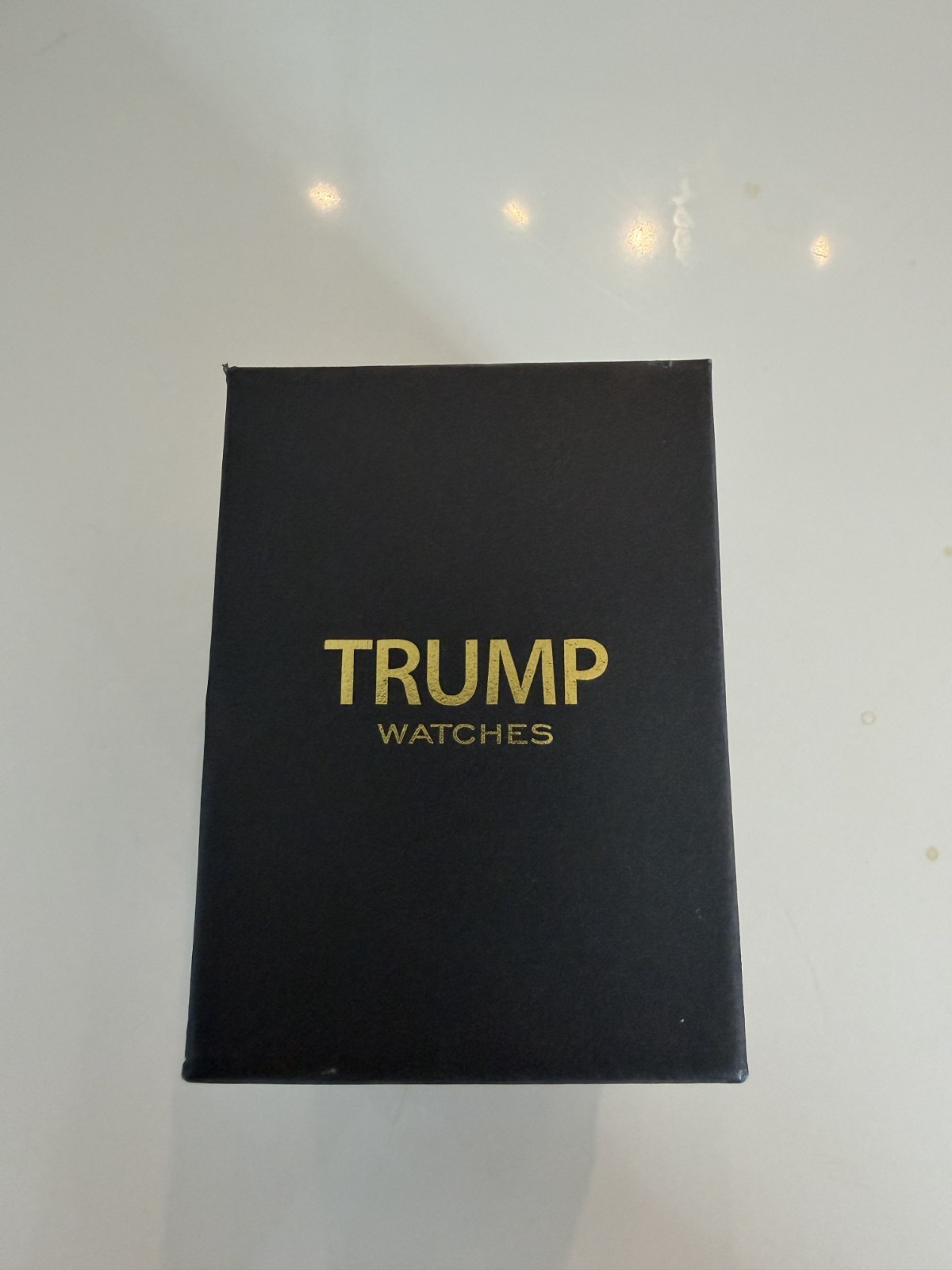 Donald TRUMP 45-47 Watch Fight Fight Fight Red Men’s New with Authenticity.